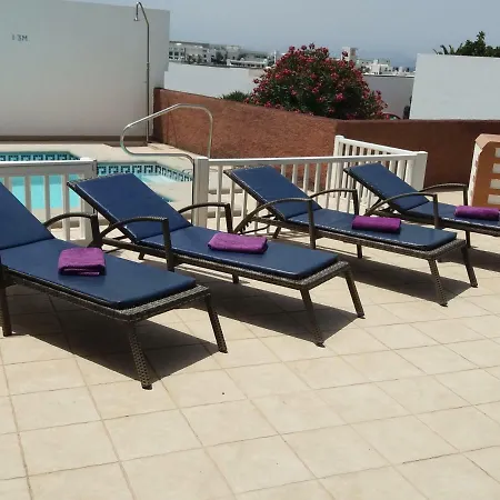 Casa Blanca Villa *